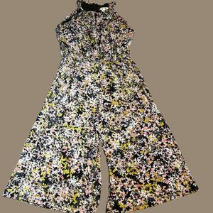 London Times floral  Crop Legs Jumpsuit Size 6